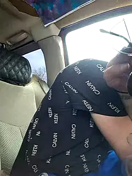 Snapshot of bigdickdaddy2184 chatting on 4, 3, 2025 bigdickdaddy2184 online show from 4, 3, 2025