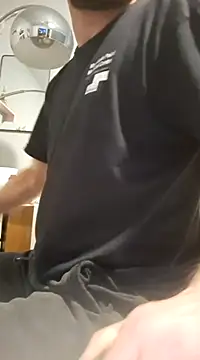 Snapshot of bigdickdaddy2184 chatting on 12, 3, 2025 bigdickdaddy2184 online show from 12, 3, 2025