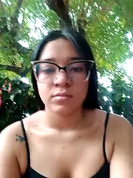 -VICKKY online show from 4, 3, 2025