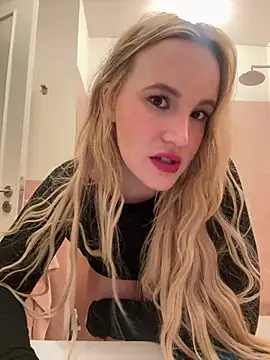 Snapshot of isisxoxx chatting on 14, 3, 2026 isisxoxx online show from 14, 3, 2026