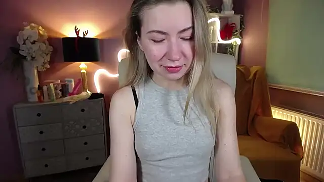 Snapshot of Mia_Tasty chatting on 6, 1, 2025 Mia Tasty online show from 6, 1, 2025