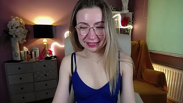 Snapshot of Mia_Tasty chatting on 18, 1, 2025 Mia Tasty online show from 18, 1, 2025