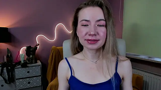 Snapshot of Mia_Tasty chatting on 24, 9, 2025 Mia Tasty online show from 24, 9, 2025