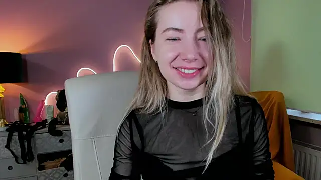 Snapshot of Mia_Tasty chatting on 26, 9, 2025 Mia Tasty online show from 26, 9, 2025