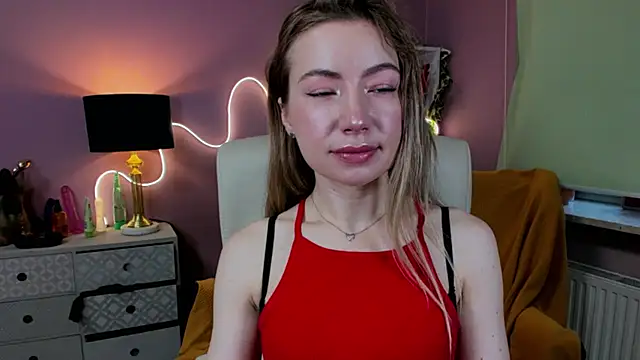 Snapshot of Mia_Tasty chatting on 23, 10, 2025 Mia Tasty online show from 23, 10, 2025