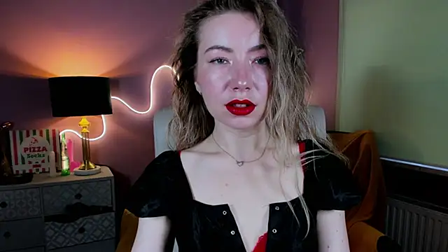 Snapshot of Mia_Tasty chatting on 31, 10, 2025 Mia Tasty online show from 31, 10, 2025