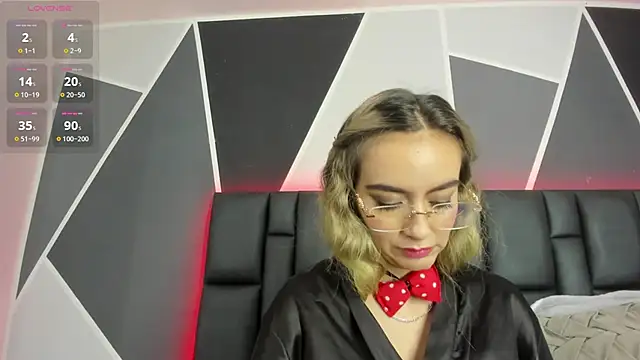 Snapshot of Antonella-Ray chatting on 21, 2, 2025 Antonella-Ray online show from 21, 2, 2025