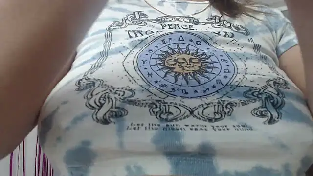 Emiily lee online show from 2, 2, 2025