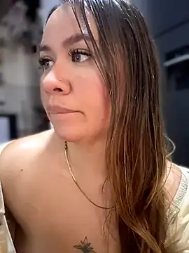 Emiily lee online show from 3, 5, 2026