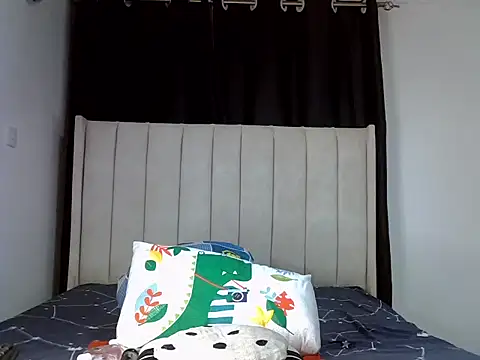 Snapshot of pretty_hearty chatting on 27, 11, 2025 pretty hearty online show from 27, 11, 2025