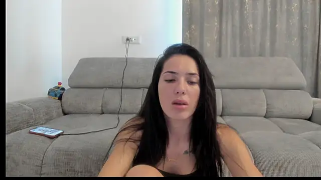 Snapshot of Emmapmg chatting on 16, 10, 2025 Emmapmg online show from 16, 10, 2025