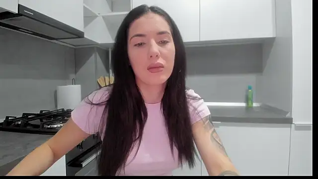 Snapshot of Emmapmg chatting on 21, 12, 2025 Emmapmg online show from 21, 12, 2025