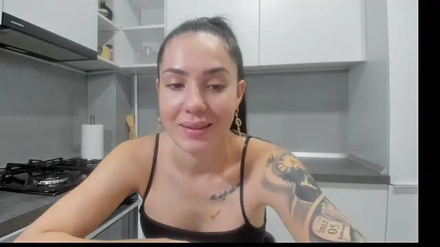 Snapshot of Emmapmg chatting on 1, 2, 2026 Emmapmg online show from 1, 2, 2026