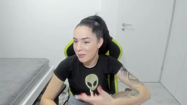 Snapshot of Emmapmg chatting on 17, 2, 2026 Emmapmg online show from 17, 2, 2026