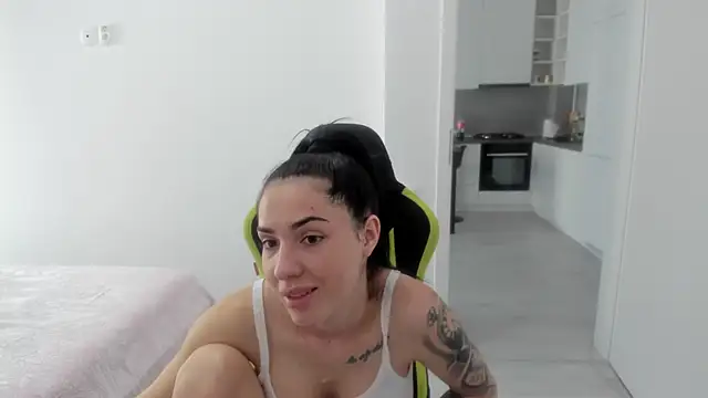 Snapshot of Emmapmg chatting on 16, 3, 2026 Emmapmg online show from 16, 3, 2026