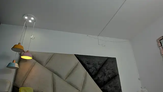 BonnieCute  online show from 8, 4, 2026