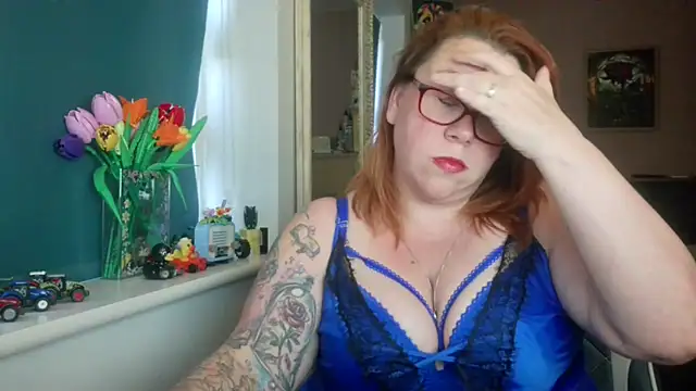 NikiDeeOfficial online show from 12, 7, 2026