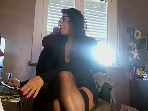 Snapshot of LadyVenere chatting on 14, 12, 2025 LadyVenere online show from 14, 12, 2025