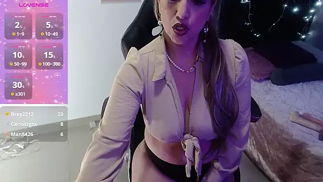 Snapshot of anyclark_ chatting on 13, 1, 2025 anyclark online show from 13, 1, 2025