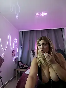 Snapshot of anyclark_ chatting on 29, 9, 2025 anyclark online show from 29, 9, 2025