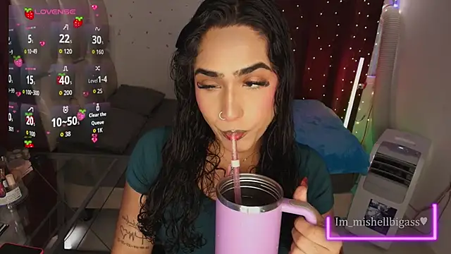 Snapshot of im_mishellbigass chatting on 4, 7, 2026 im mishellbigass online show from 4, 7, 2026