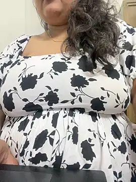 smile pretty online show from 20, 2, 2025