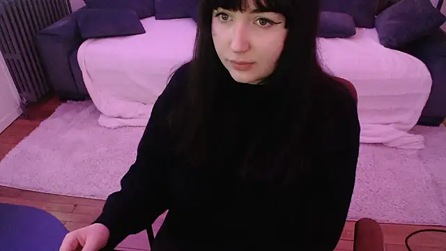 Snapshot of Lynylou chatting on 5, 12, 2024 Lynylou online show from 5, 12, 2024