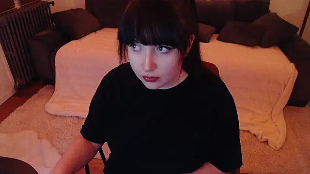Snapshot of Lynylou chatting on 9, 12, 2024 Lynylou online show from 9, 12, 2024