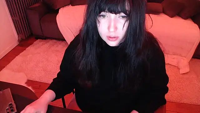 Snapshot of Lynylou chatting on 13, 12, 2024 Lynylou online show from 13, 12, 2024
