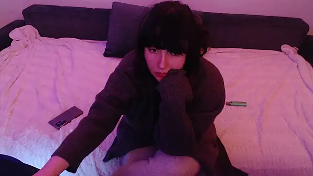 Snapshot of Lynylou chatting on 18, 12, 2024 Lynylou online show from 18, 12, 2024