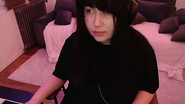 Snapshot of Lynylou chatting on 26, 12, 2024 Lynylou online show from 26, 12, 2024