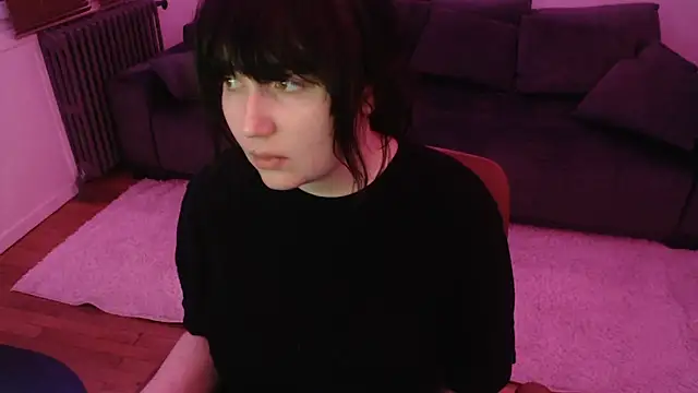Snapshot of Lynylou chatting on 13, 1, 2025 Lynylou online show from 13, 1, 2025