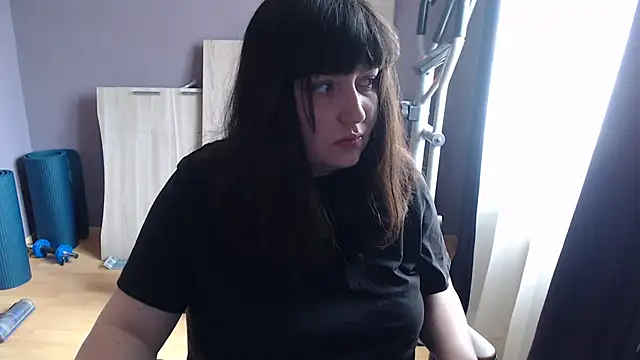 Snapshot of Lynylou chatting on 15, 9, 2025 Lynylou online show from 15, 9, 2025