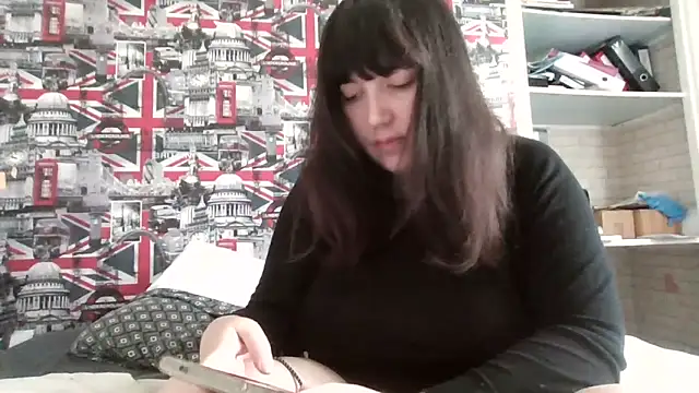 Snapshot of Lynylou chatting on 23, 9, 2025 Lynylou online show from 23, 9, 2025