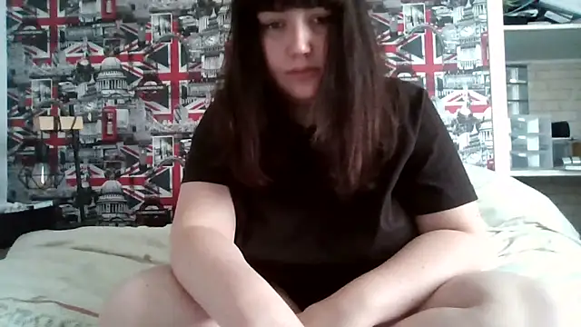 Snapshot of Lynylou chatting on 24, 9, 2025 Lynylou online show from 24, 9, 2025