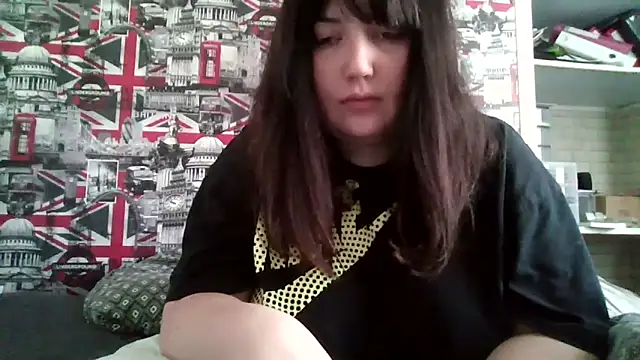 Snapshot of Lynylou chatting on 28, 9, 2025 Lynylou online show from 28, 9, 2025