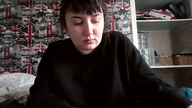 Snapshot of Lynylou chatting on 19, 10, 2025 Lynylou online show from 19, 10, 2025