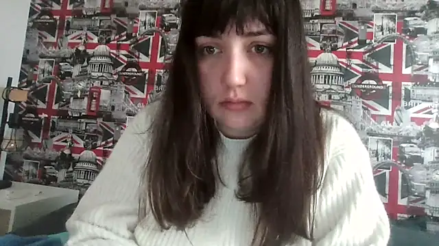 Snapshot of Lynylou chatting on 31, 10, 2025 Lynylou online show from 31, 10, 2025