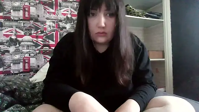 Snapshot of Lynylou chatting on 25, 11, 2025 Lynylou online show from 25, 11, 2025