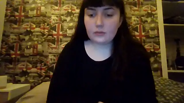 Snapshot of Lynylou chatting on 18, 12, 2025 Lynylou online show from 18, 12, 2025