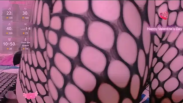 Snapshot of CrazyRousex chatting on 4, 3, 2025 CrazyRousex online show from 4, 3, 2025