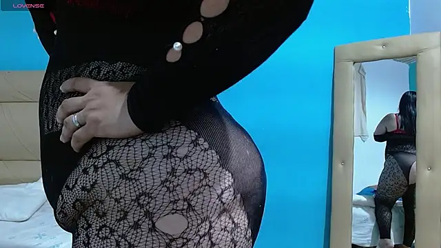 Stefanny Taylor  online show from 31, 1, 2025