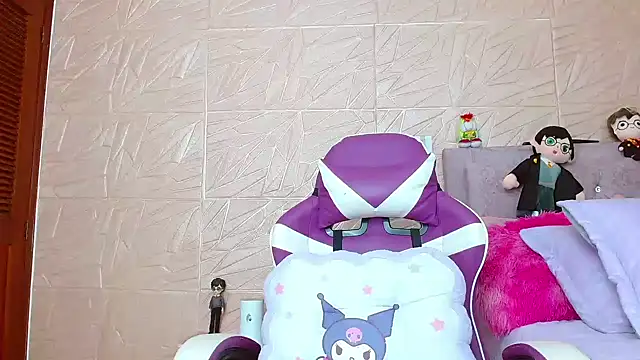 Snapshot of kendallsweet7 chatting on 7, 10, 2025 kendallsweet7 online show from 7, 10, 2025