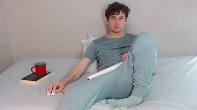 Snapshot of Elio555 chatting on 3, 2, 2025 Elio555 online show from 3, 2, 2025