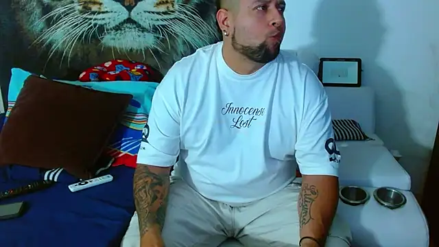 Snapshot of Michaell_Myerss_ chatting on 30, 10, 2025 Michaell Myerss online show from 30, 10, 2025