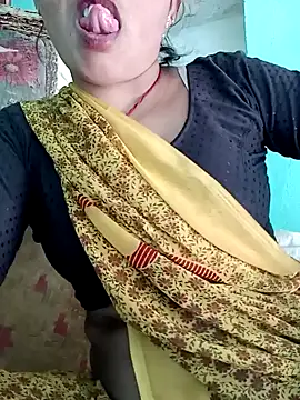 Snapshot of Hotsarina chatting on 16, 12, 2024 Hotsarina online show from 16, 12, 2024