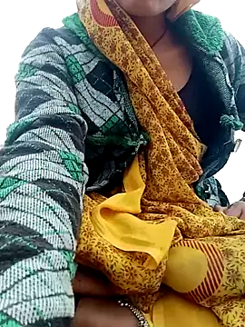 Snapshot of Hotsarina chatting on 23, 12, 2024 Hotsarina online show from 23, 12, 2024