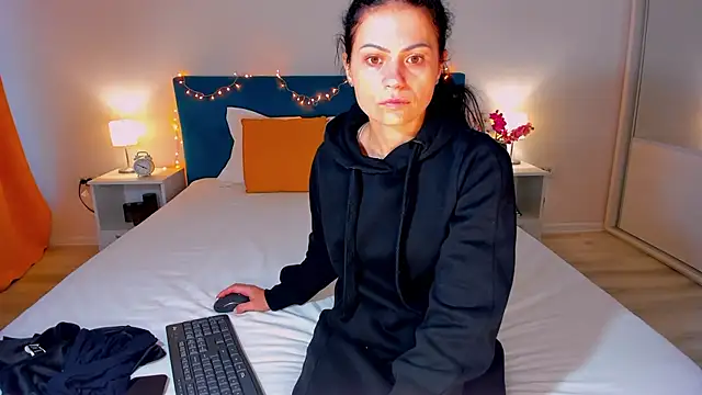 devilish angel online show from 25, 11, 2025