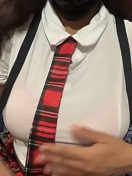 hottiess69 online show from 5, 10, 2025