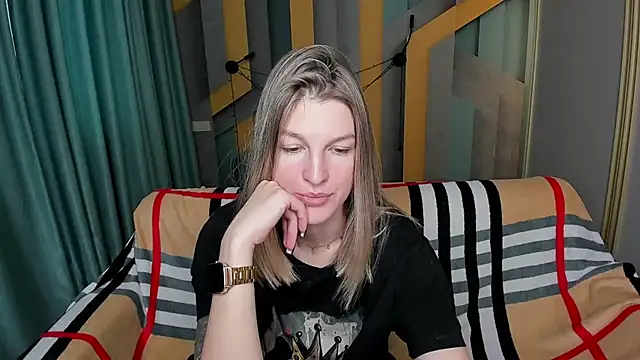 EmilyWalkeri online show from 5, 12, 2025